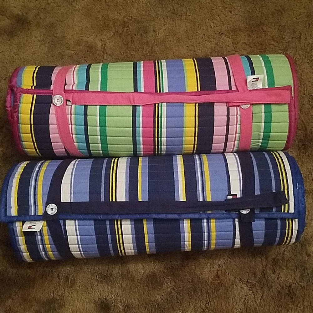 Tommy Hilfiger beach mat